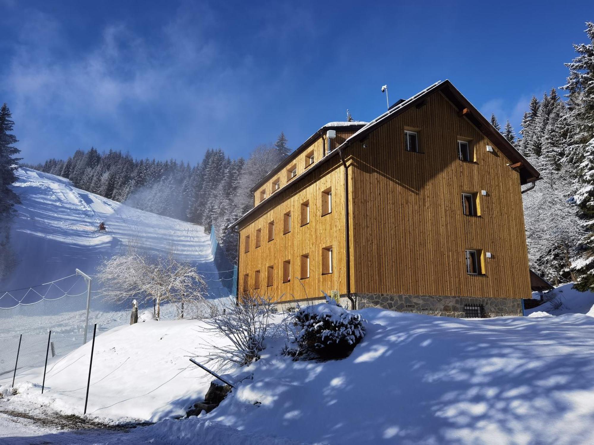 Apartments Rogla Jurgovo - Ski In Ski Out Lukanja Exterior photo