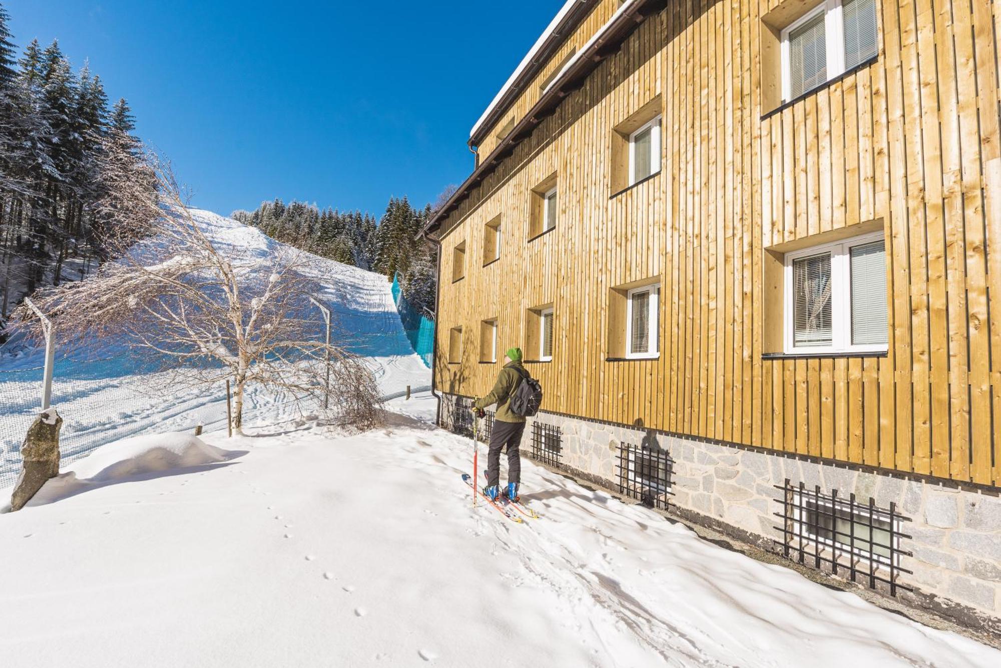 Apartments Rogla Jurgovo - Ski In Ski Out Lukanja Exterior photo